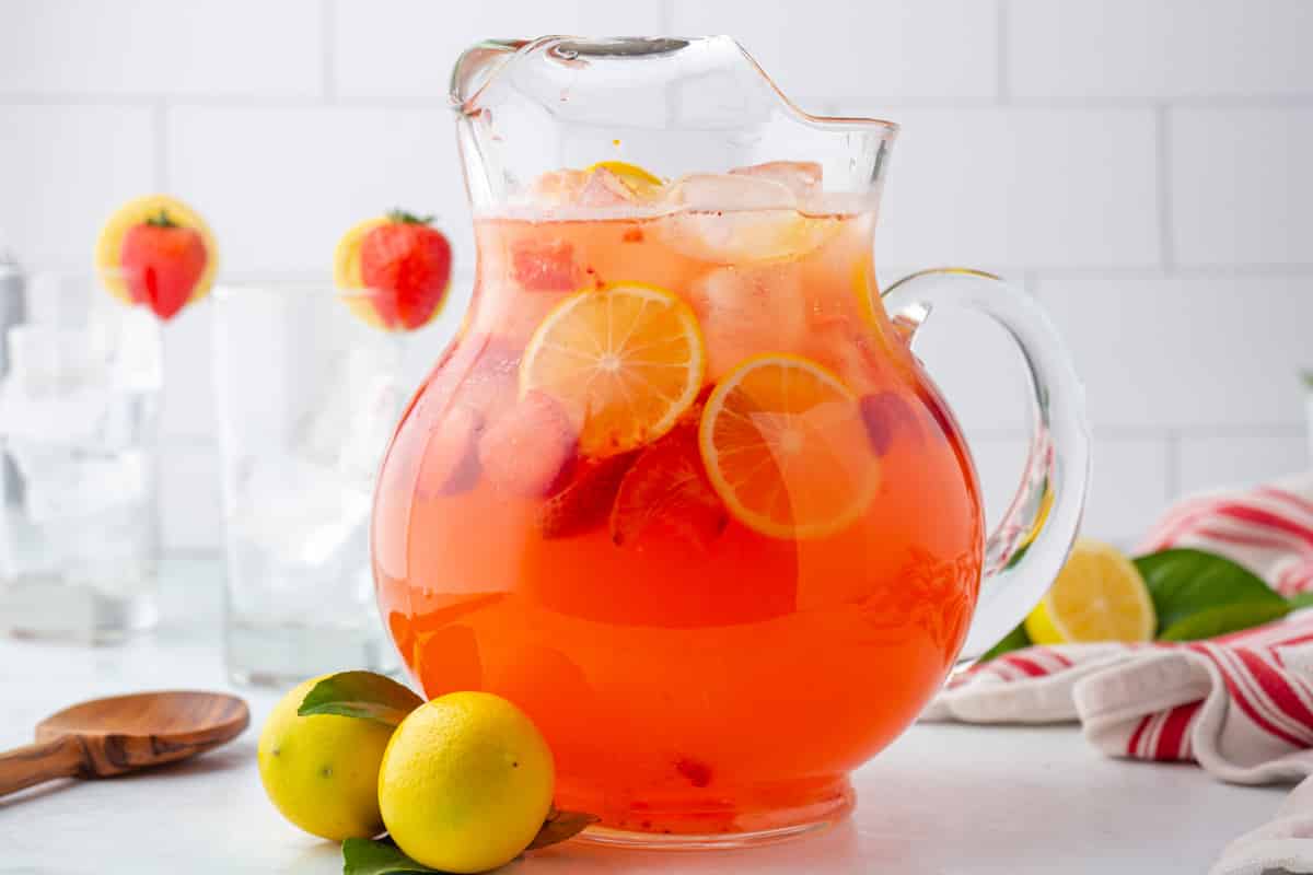Four Ingredients, Unforgettable Flavor: Your Guide to Strawberry Lemonade